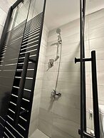 Stylish Luxe Apartment