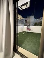 Stylish Luxe Apartment