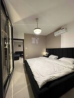 Stylish Luxe Apartment