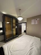 Stylish Luxe Apartment