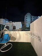 Stylish Luxe Apartment