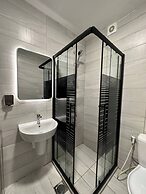 Stylish Luxe Apartment