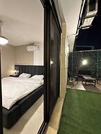 Stylish Luxe Apartment