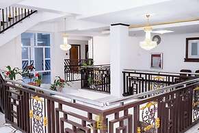 Empress Island Hotel