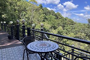 Kuan Khan Lao The Nine Bistro