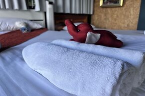 Kuan Khan Lao The Nine Bistro