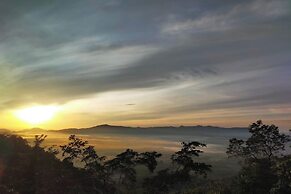 Kuan Khan Lao The Nine Bistro