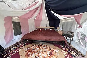 Kuan Khan Lao The Nine Bistro