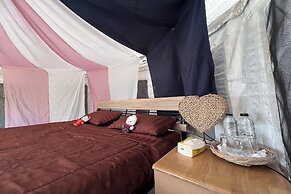 Kuan Khan Lao The Nine Bistro