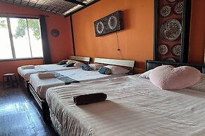 Kuan Khan Lao The Nine Bistro