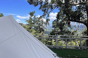 Kuan Khan Lao The Nine Bistro