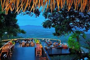 Kuan Khan Lao The Nine Bistro