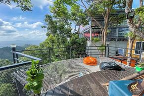 Kuan Khan Lao The Nine Bistro