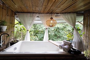 Monruamsuk Homestay Cafe And Bistro