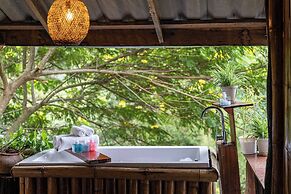 Monruamsuk Homestay Cafe And Bistro