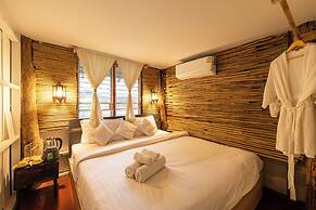 Monruamsuk Homestay Cafe And Bistro