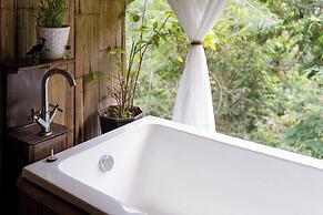 Monruamsuk Homestay Cafe And Bistro