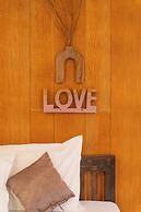 Monruamsuk Homestay Cafe And Bistro