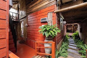 Monruamsuk Homestay Cafe And Bistro