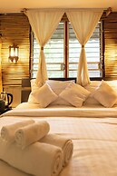 Monruamsuk Homestay Cafe And Bistro