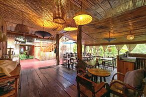 Monruamsuk Homestay Cafe And Bistro