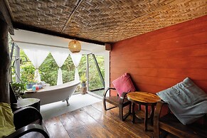 Monruamsuk Homestay Cafe And Bistro