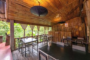 Monruamsuk Homestay Cafe And Bistro