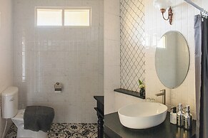 Bhirom At Baan Thongjaya