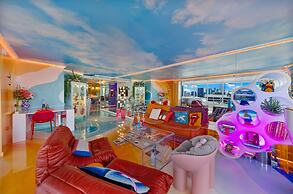 The Grand Biscayne Bay