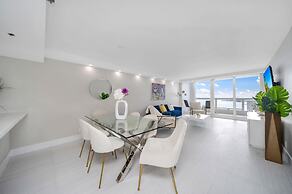 The Grand Biscayne Bay