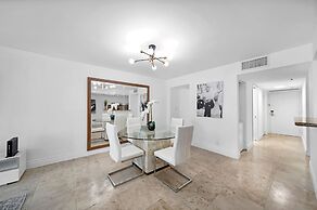 The Grand Biscayne Bay