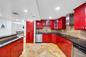 The Grand Biscayne Bay