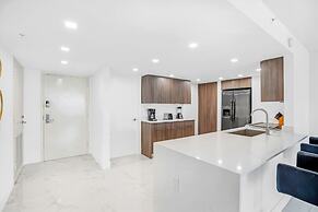 The Grand Biscayne Bay