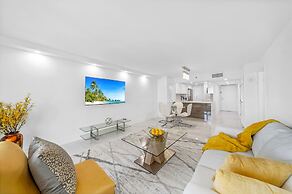 The Grand Biscayne Bay