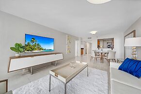 The Grand Biscayne Bay