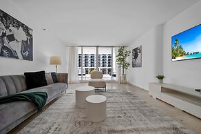 The Grand Biscayne Bay