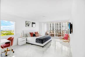 The Grand Biscayne Bay