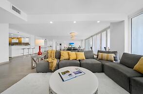 The Grand Biscayne Bay