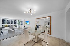 The Grand Biscayne Bay