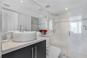 The Grand Biscayne Bay