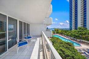 The Grand Biscayne Bay