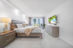 The Grand Biscayne Bay