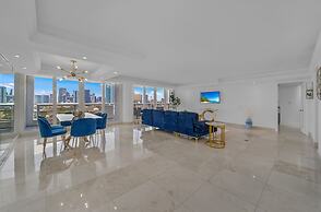 The Grand Biscayne Bay