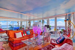 The Grand Biscayne Bay