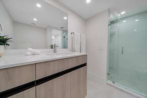 The Grand Biscayne Bay