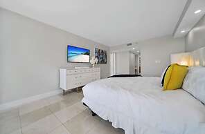 The Grand Biscayne Bay