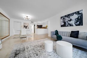 The Grand Biscayne Bay