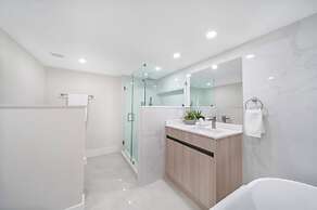 The Grand Biscayne Bay