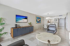 The Grand Biscayne Bay