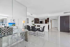 The Grand Biscayne Bay